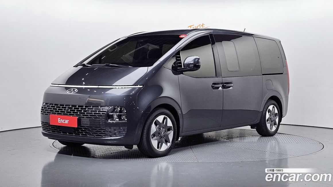 Hyundai Staria