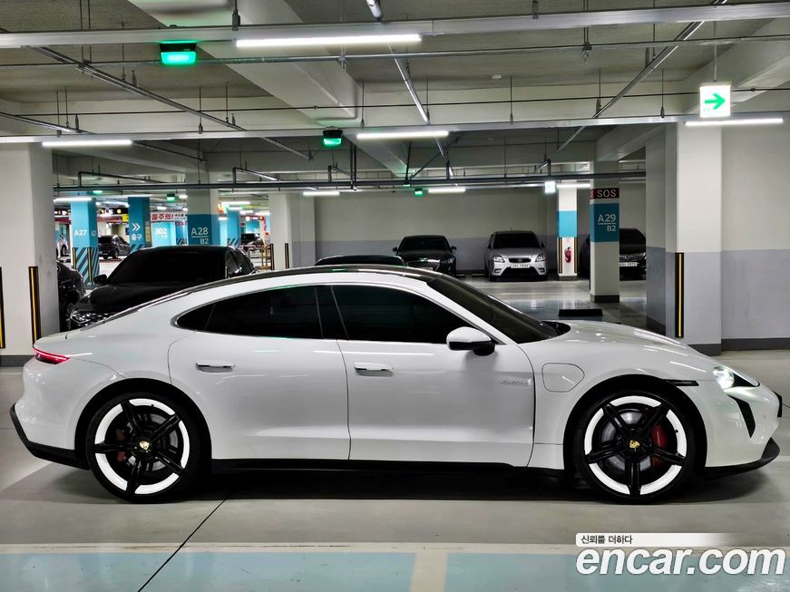 Porsche Taycan