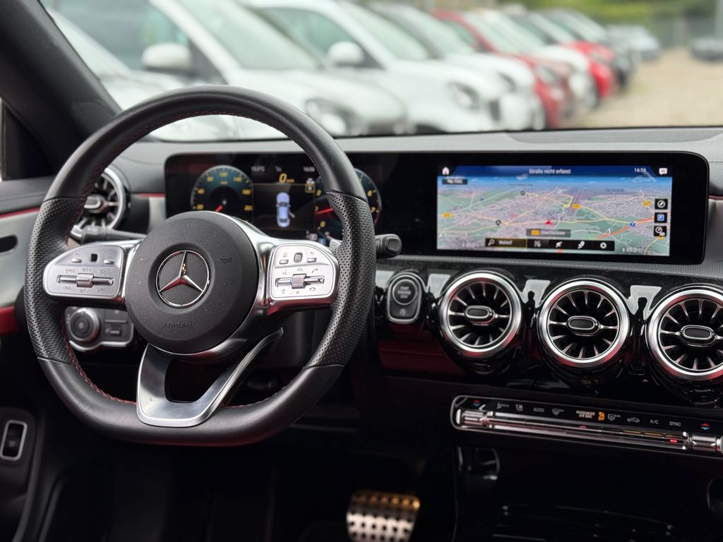 Mercedes-Benz CLA 180