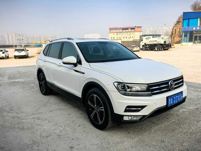 Volkswagen Tiguan L