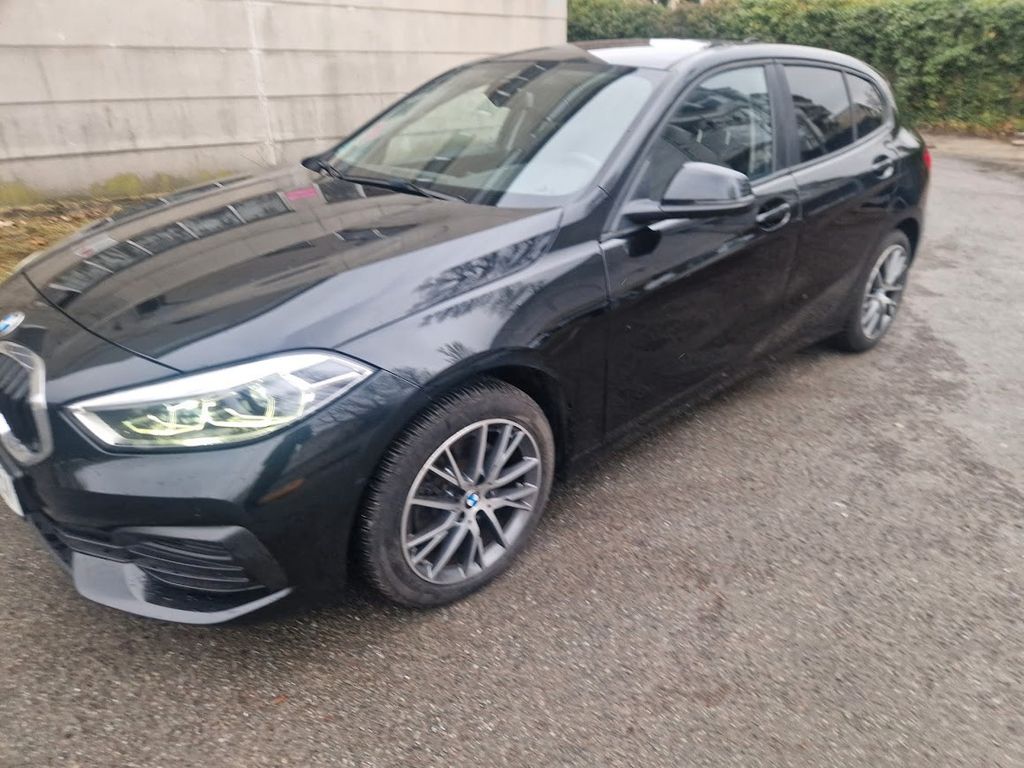 BMW 118