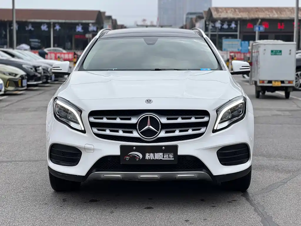 Mercedes-Benz GLA