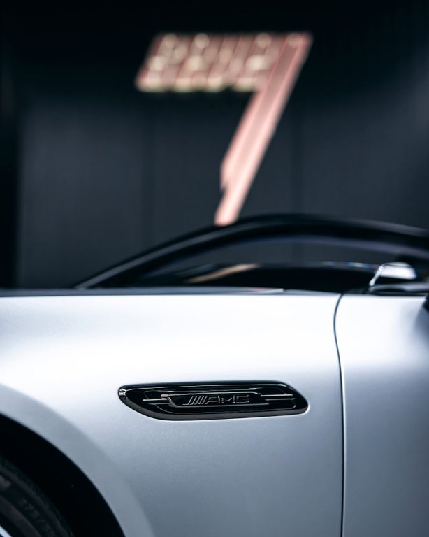 Mercedes-Benz SL 63 AMG