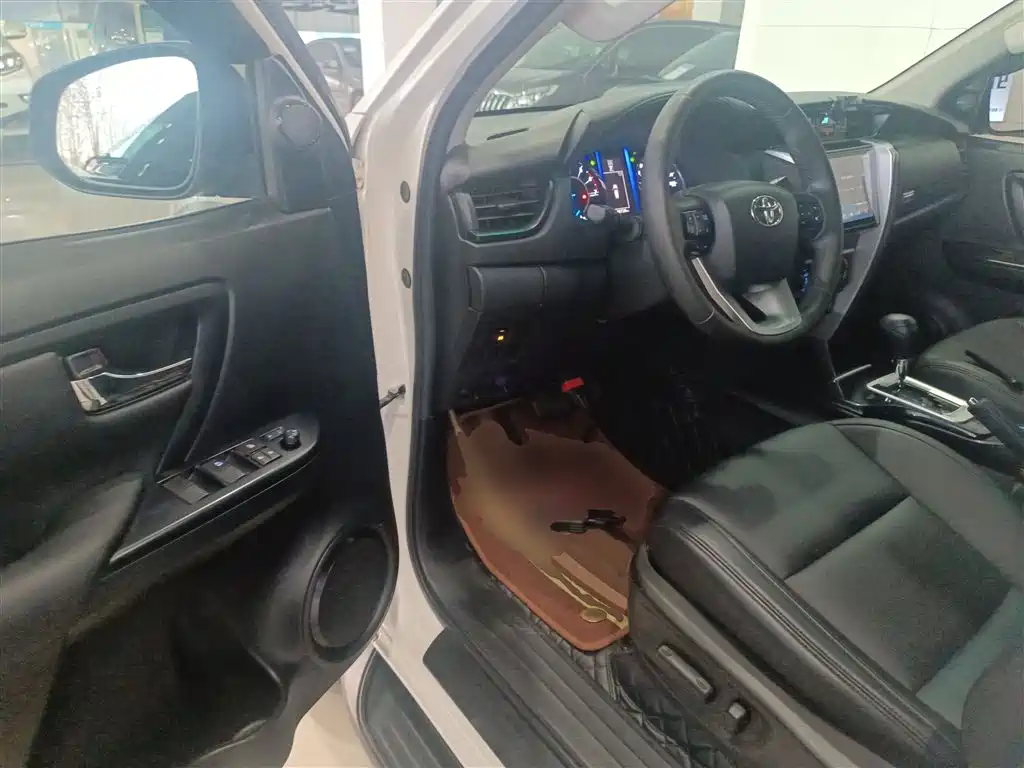 Toyota Fortuner