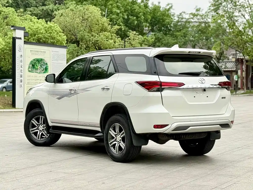 Toyota Fortuner