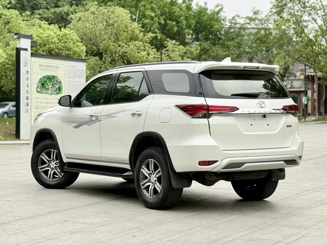 Toyota Fortuner