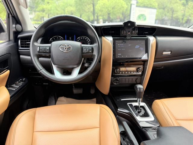 Toyota Fortuner