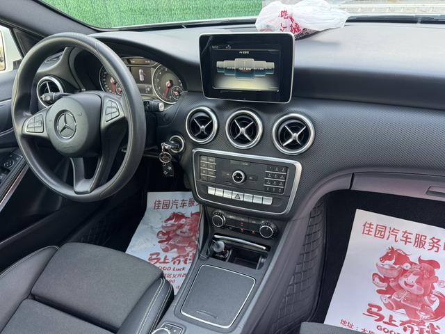 Mercedes-Benz Mercedes-Benz A-Class (Import)