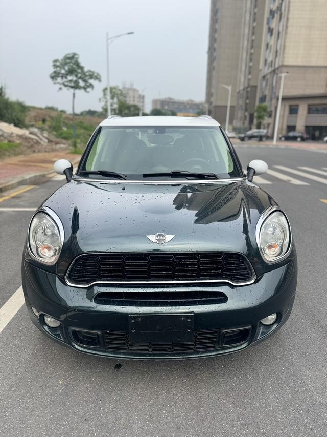 MINI MINI COUNTRYMAN