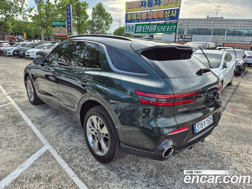 Genesis GV70
