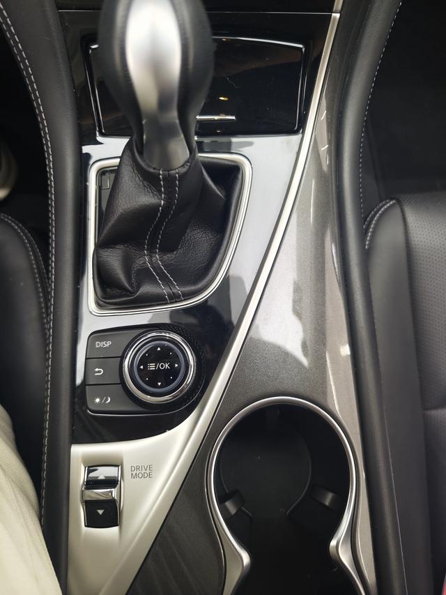 Infiniti Infiniti Q50