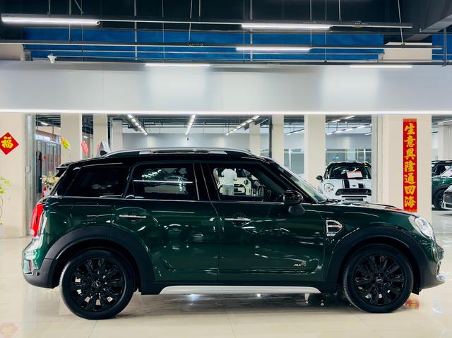 MINI MINI COUNTRYMAN