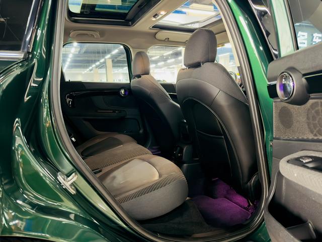 MINI MINI COUNTRYMAN