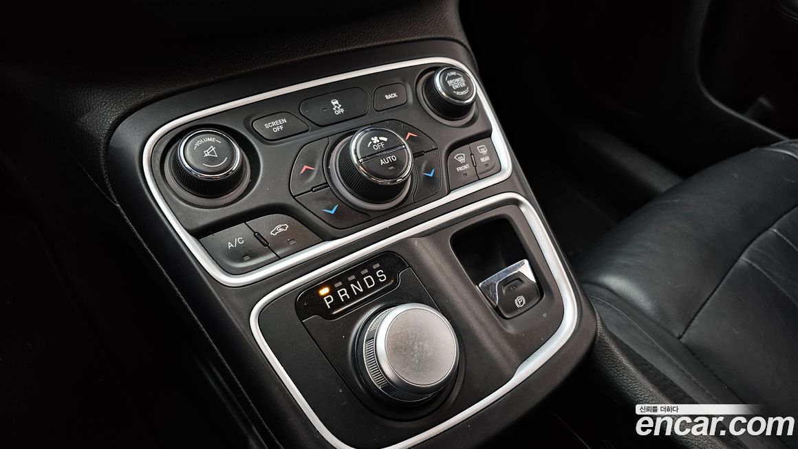 Chrysler 200