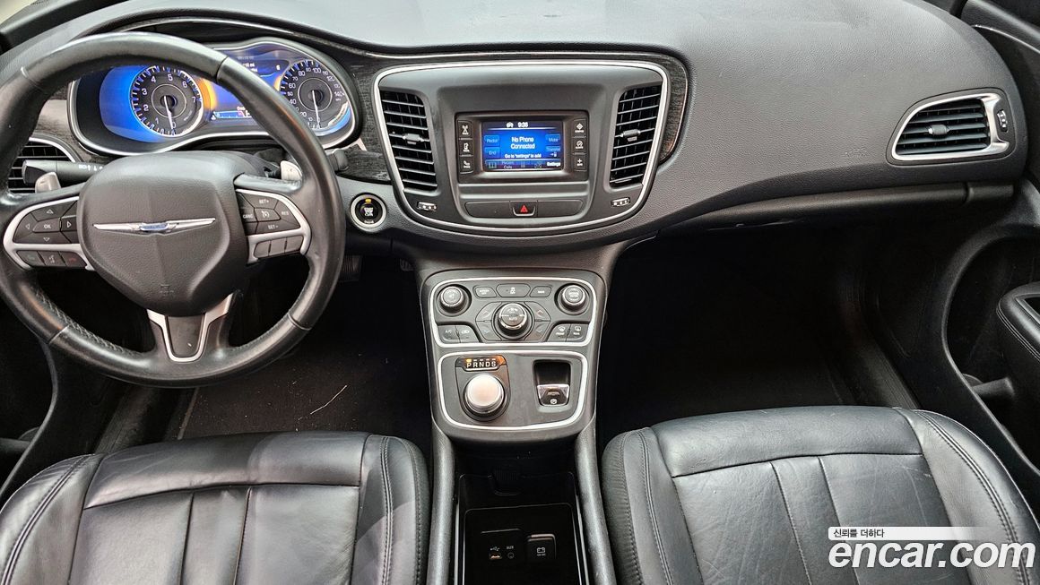Chrysler 200