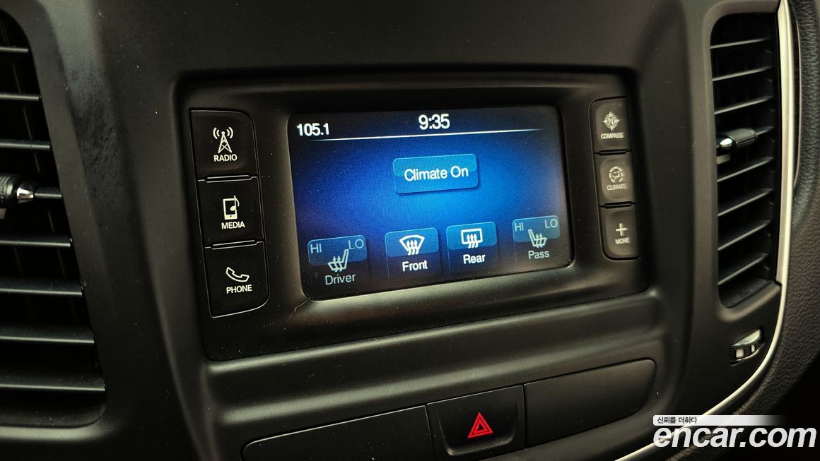 Chrysler 200