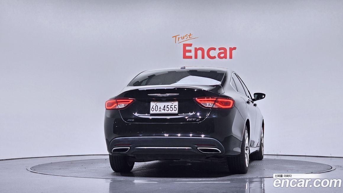 Chrysler 200