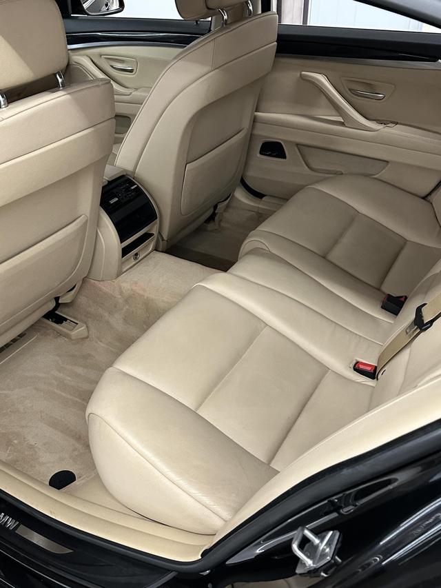 BMW BMW 5-Series