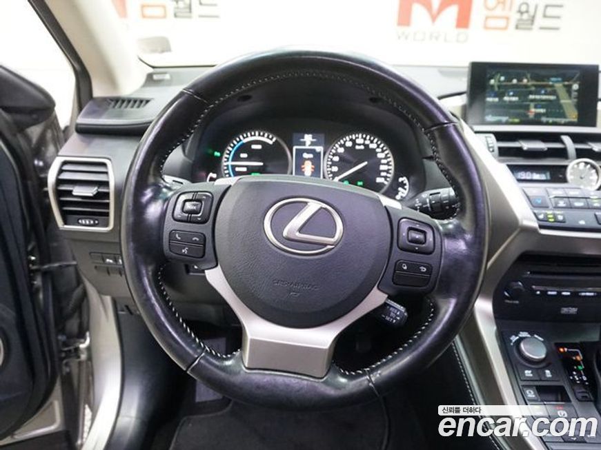 Lexus NX
