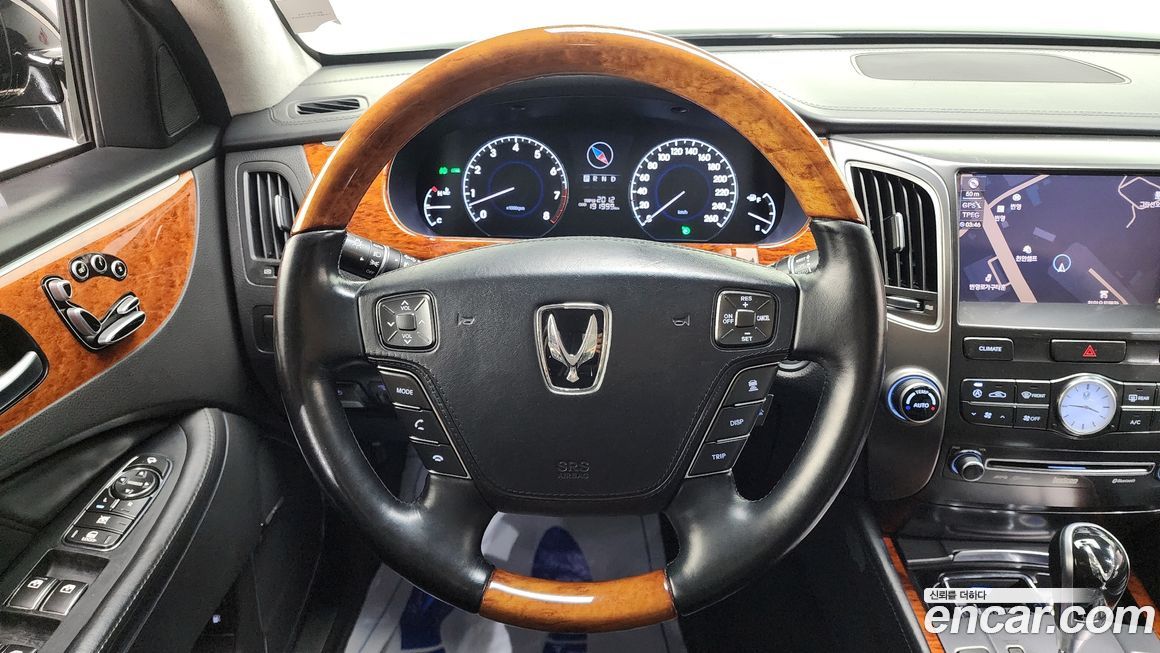 Hyundai Equus