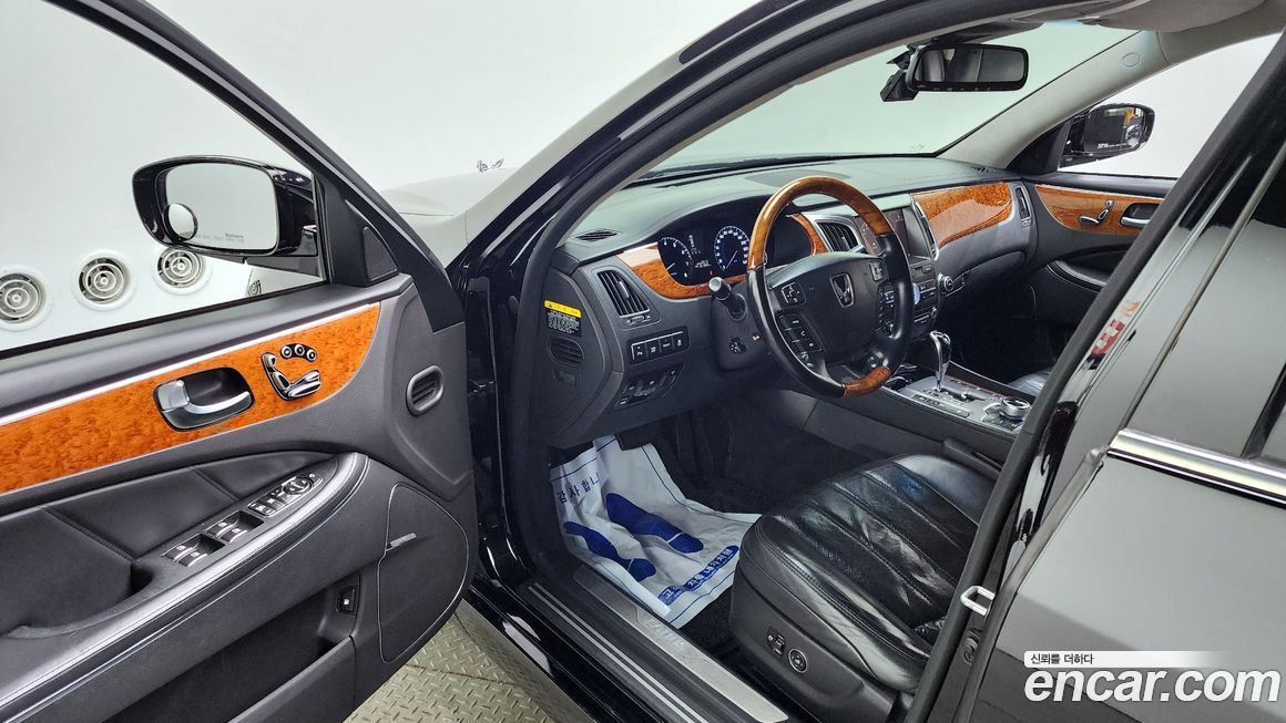 Hyundai Equus