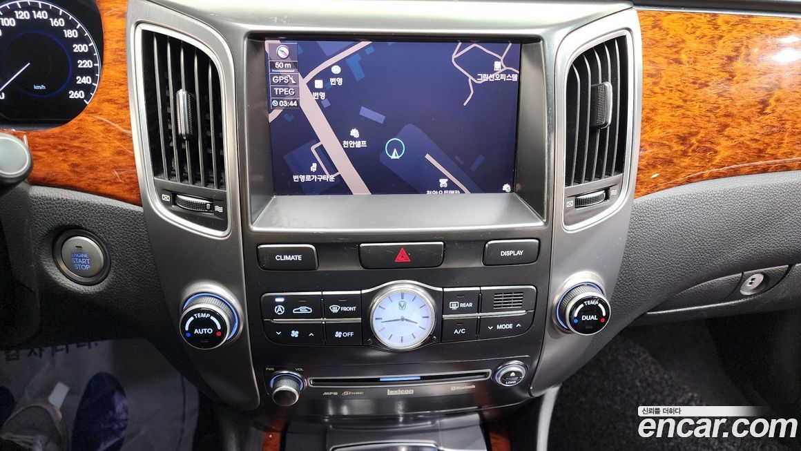Hyundai Equus