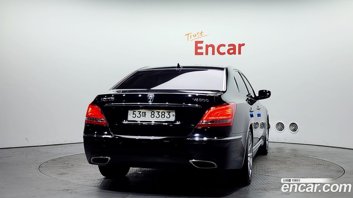 Hyundai Equus