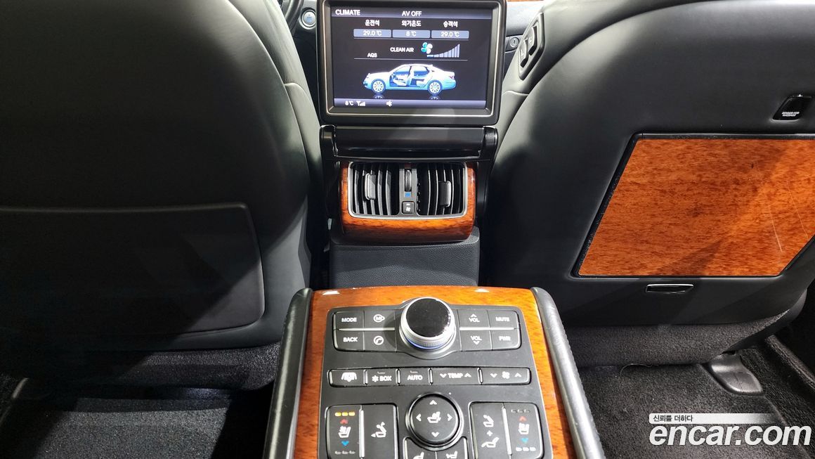 Hyundai Equus