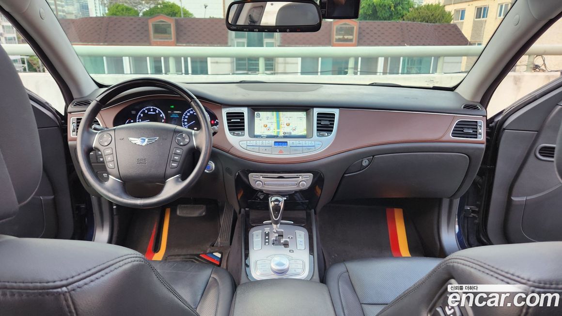 Hyundai Genesis