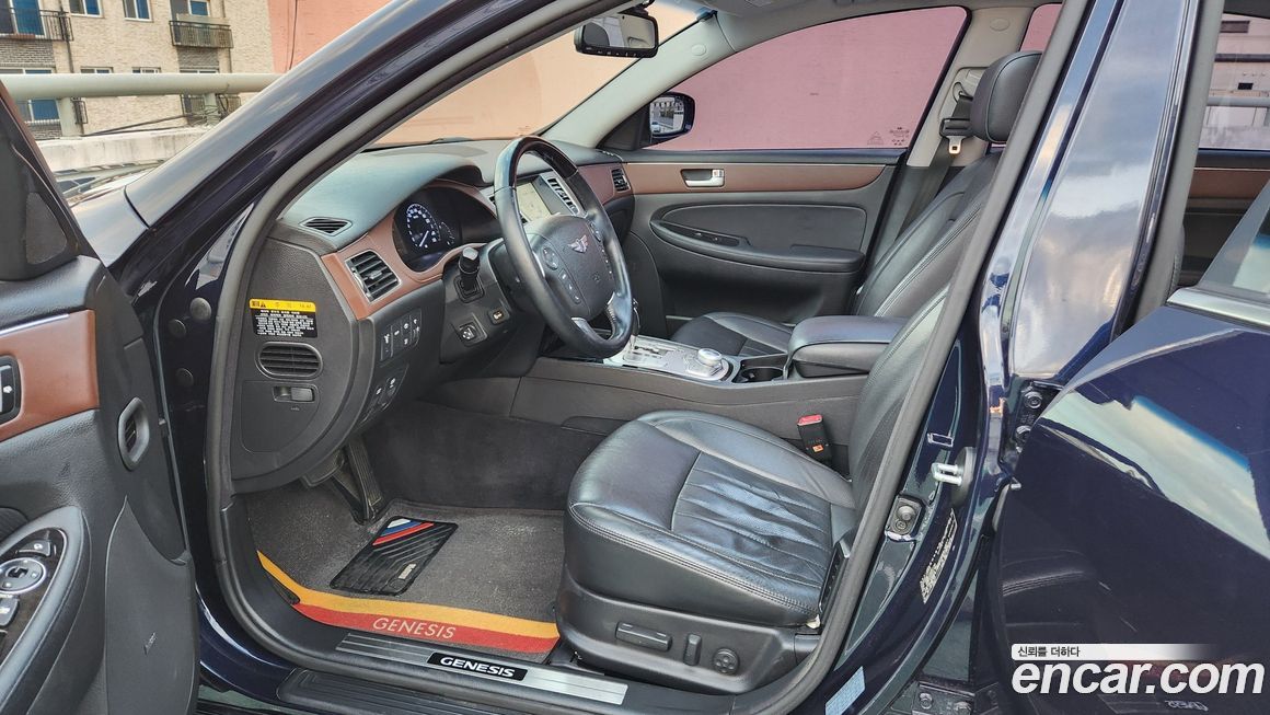 Hyundai Genesis