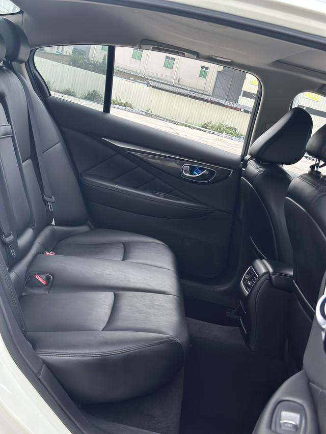 Infiniti Infiniti Q50L