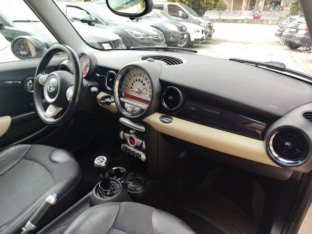 MINI Cooper Clubman
