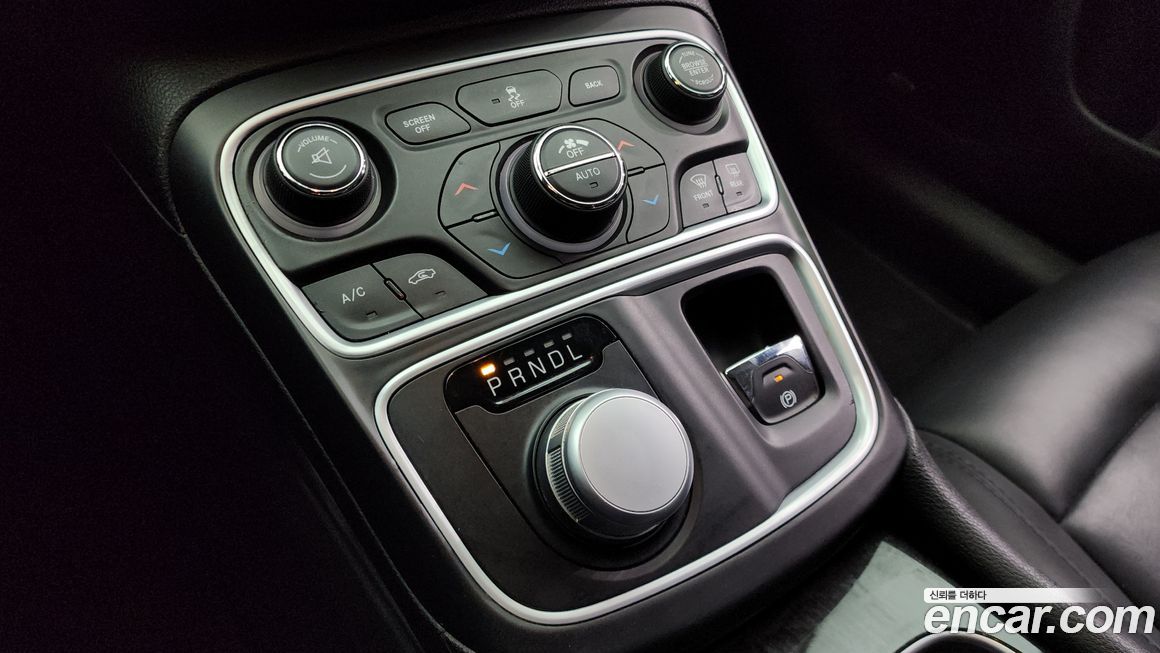 Chrysler 200