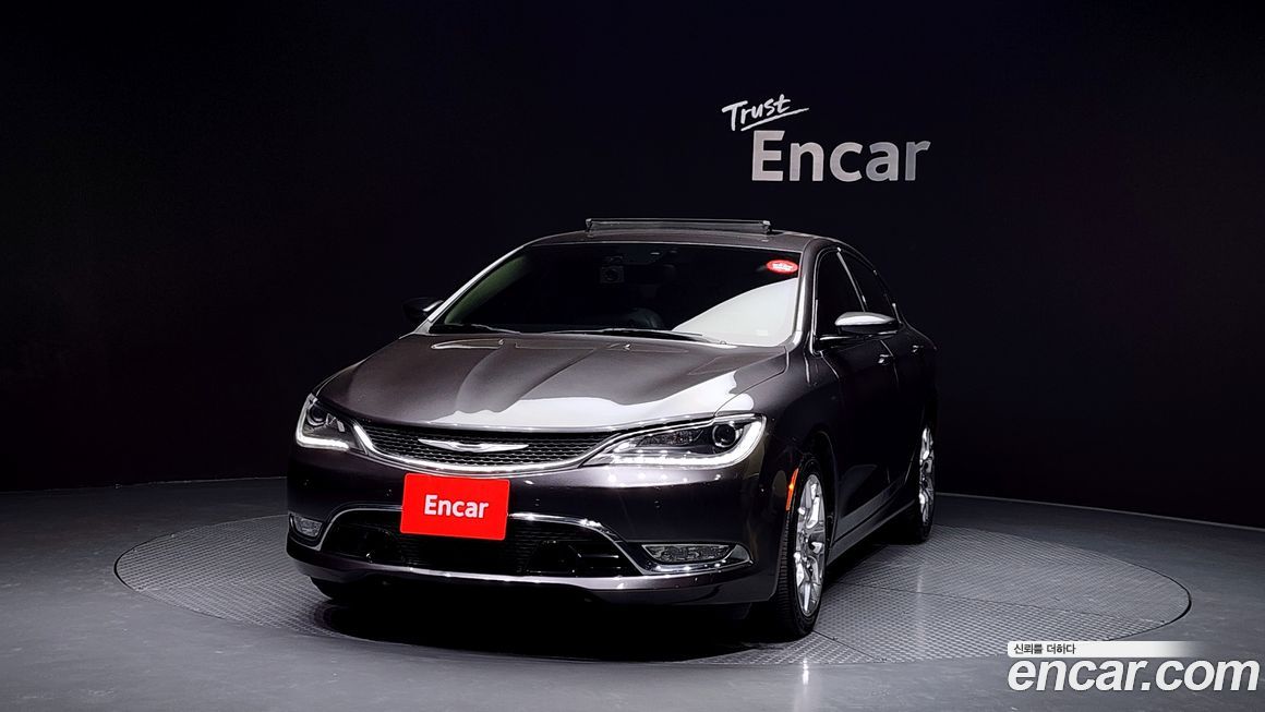Chrysler 200