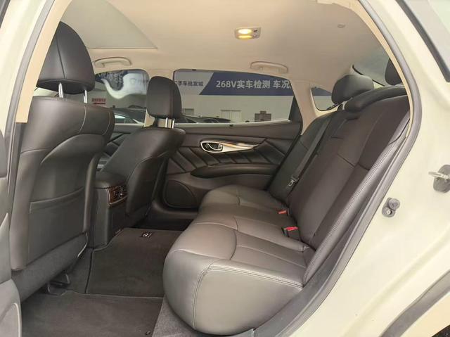 Infiniti Infiniti Q70