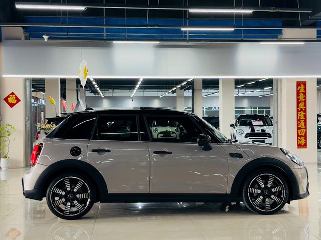 MINI MINI