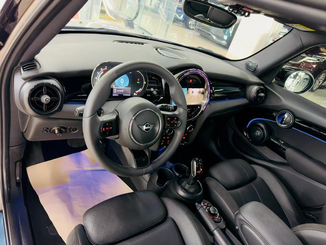 MINI MINI
