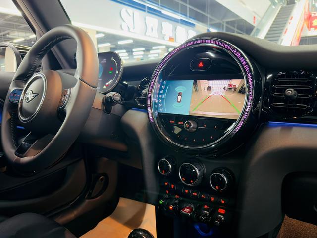 MINI MINI
