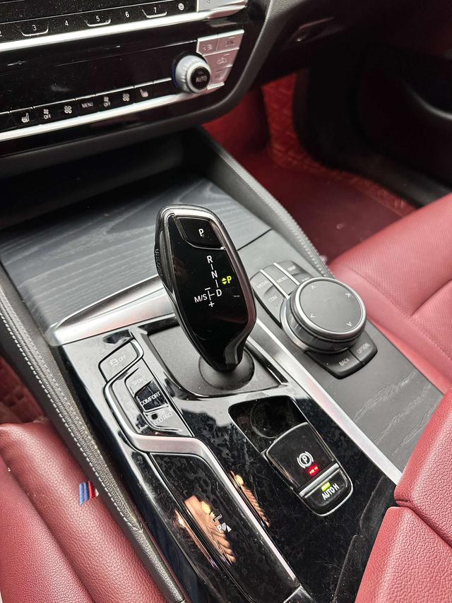 BMW BMW 5-Series