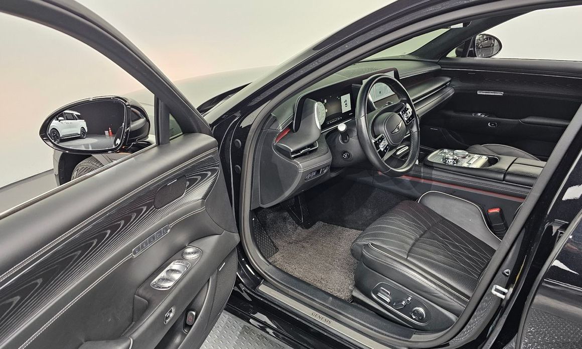 Genesis G90