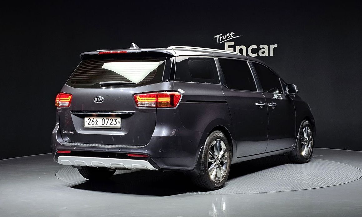 Kia Canival