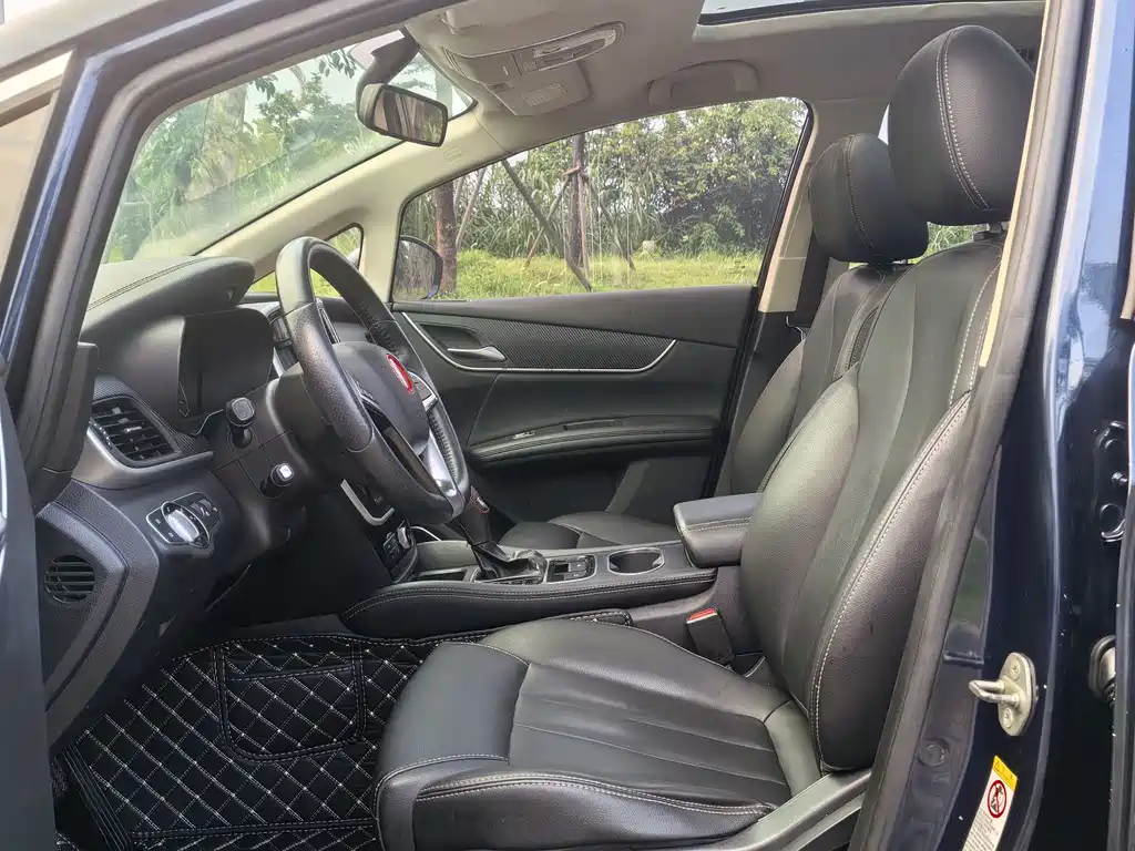 BYD MAX