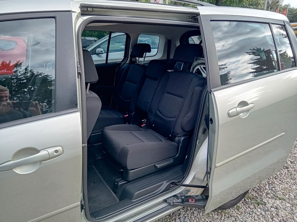 Mazda 5