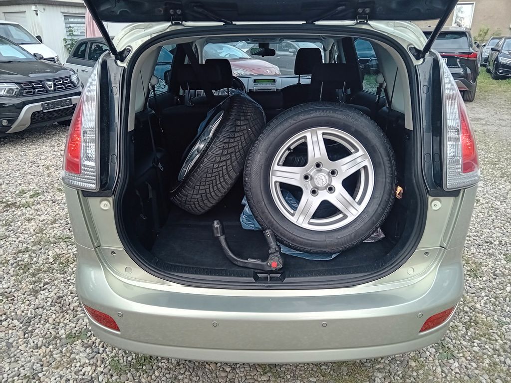 Mazda 5