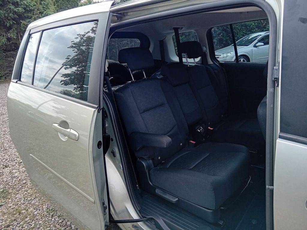 Mazda 5
