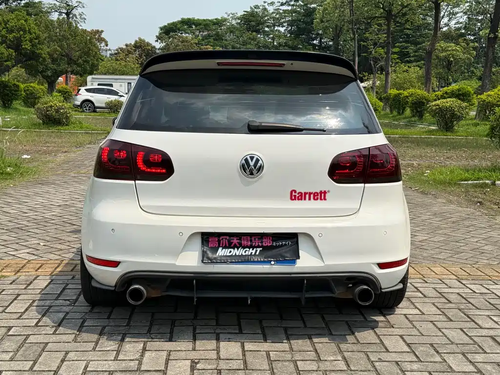 Volkswagen Golf GTI