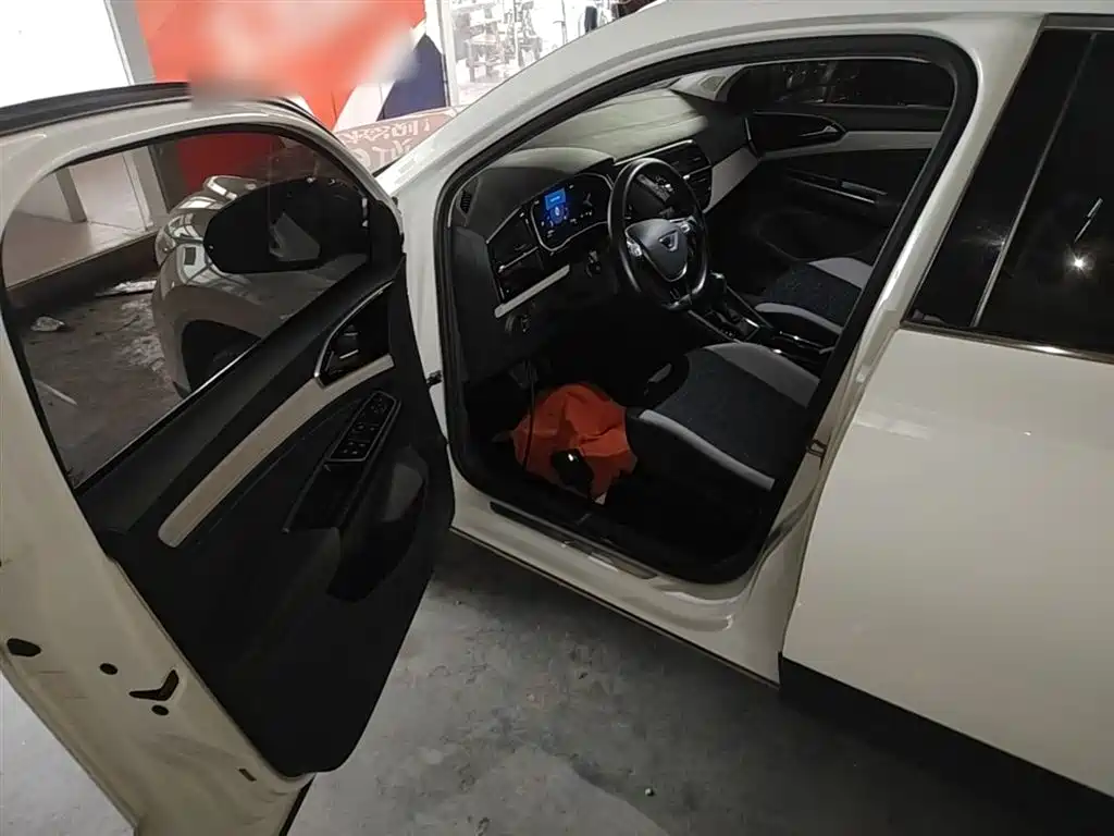 Jetta VS7