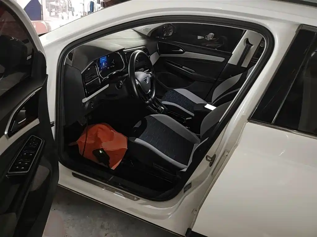 Jetta VS7