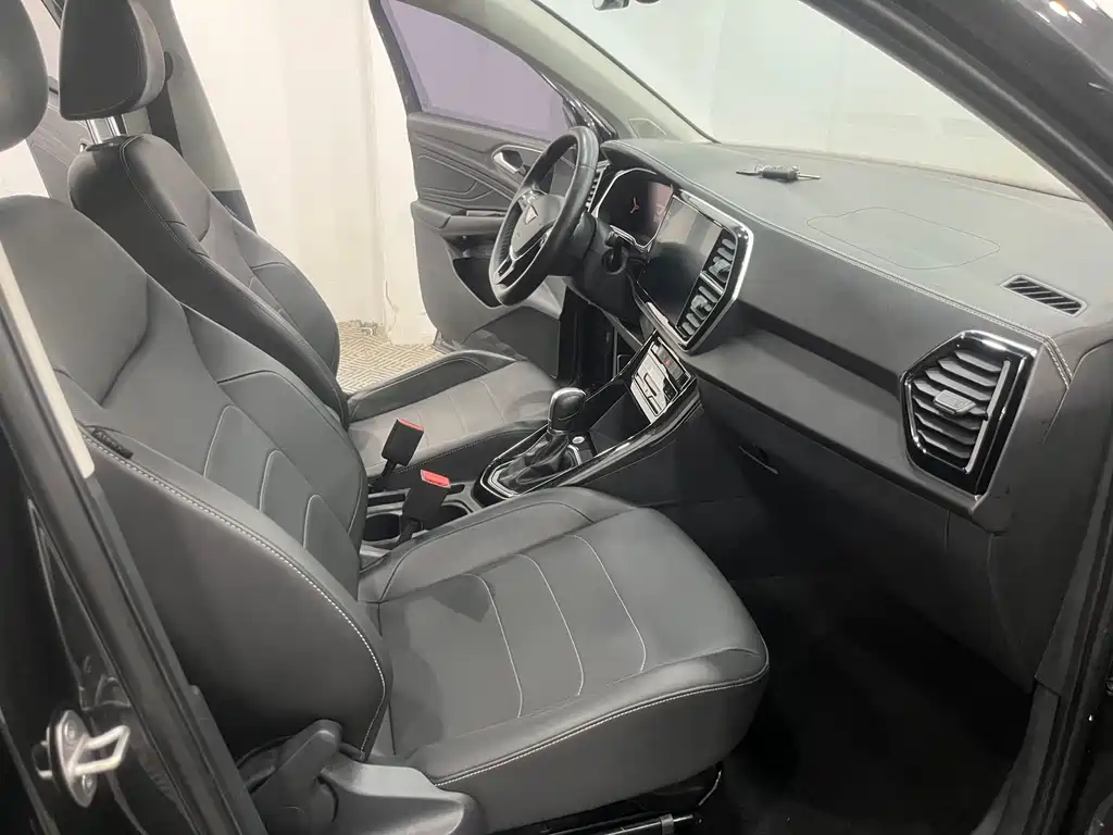 Jetta VS7