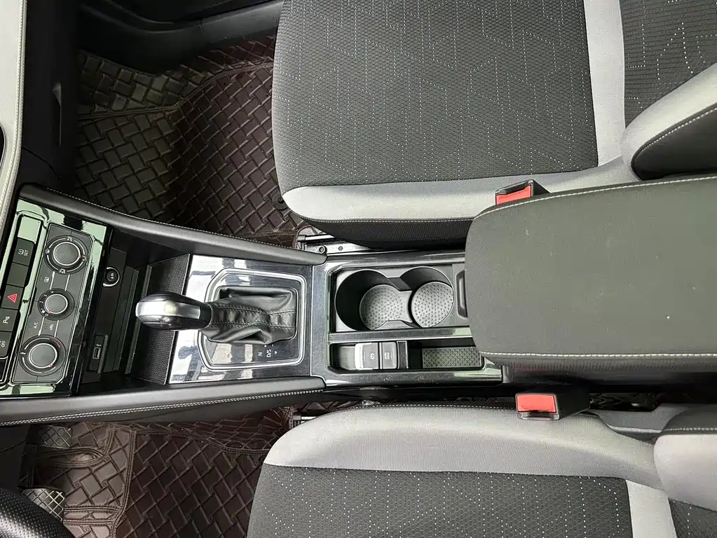 Jetta VS7